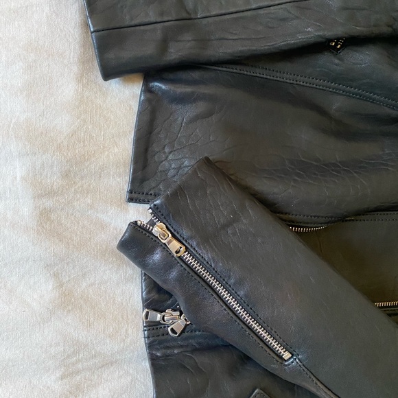Danier Black Leather Jacket Size XS - Picture 7 of 9